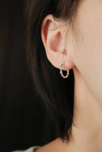 Load image into Gallery viewer, 925純銀|亮面麻花耳扣(大/小)Glossy Twist Hoop Earrings|E326