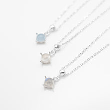 Load image into Gallery viewer, Ginkawa nature gems necklace with adjustable extension chain. Beautiful color and easy match with your daily dress. The best gift of birthday, premium gift,FashionJewelry. 925 純銀天然水晶項鍊,能夠帶來正能量,適合生日送禮或自用, 每一條都是獨一無二,能帶來正能量提升人緣,減輕壓力及令人平和的力量等多重功效,生日及情人節禮物。,簡單高貴又易佩搭,適合經常配戴