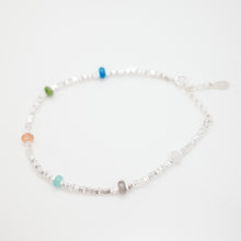 Load image into Gallery viewer, 925 sterling silver colorful gemstone bracelet with adjustable extension chain. Beautiful design,popular style,FashionJewelry,best gift for birthday,wear every day,suitable for traveling.925 純銀繽紛寶石手鍊,天然水晶寶石,日常風格,繽紛色系,約會穿搭,閨蜜禮物,適合生日送禮,夏季飾品。