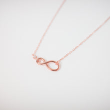 Load image into Gallery viewer, 925 sterling silver infinity necklace with adjustable extension chain. special day gift,delicate gift,for lover,popular style,FashionJewelry,Chinese Valentine's Day,mother's Day.925 純銀無限項鍊,經典風格,簡約細緻,日常加分飾品,情人節禮物首選,交換禮物,日常搭配,有意義的禮物。
