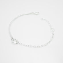 Load image into Gallery viewer, 925 sterling silver donut bracelet with adjustable extension chain. unique design,FashionJewelry,wear everyday,suitable for any occasion,unisex accessories.925 純銀甜甜圈拼接手鍊,獨特雙鍊拼接設計,適合日常搭配,通勤穿搭首選,適合出席各種場合,好友生日禮物推薦。