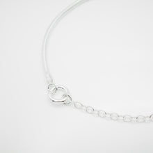 Load image into Gallery viewer, 925 sterling silver donut bracelet with adjustable extension chain. unique design,FashionJewelry,wear everyday,suitable for any occasion,unisex accessories.925 純銀甜甜圈拼接手鍊,獨特雙鍊拼接設計,適合日常搭配,通勤穿搭首選,適合出席各種場合,好友生日禮物推薦。
