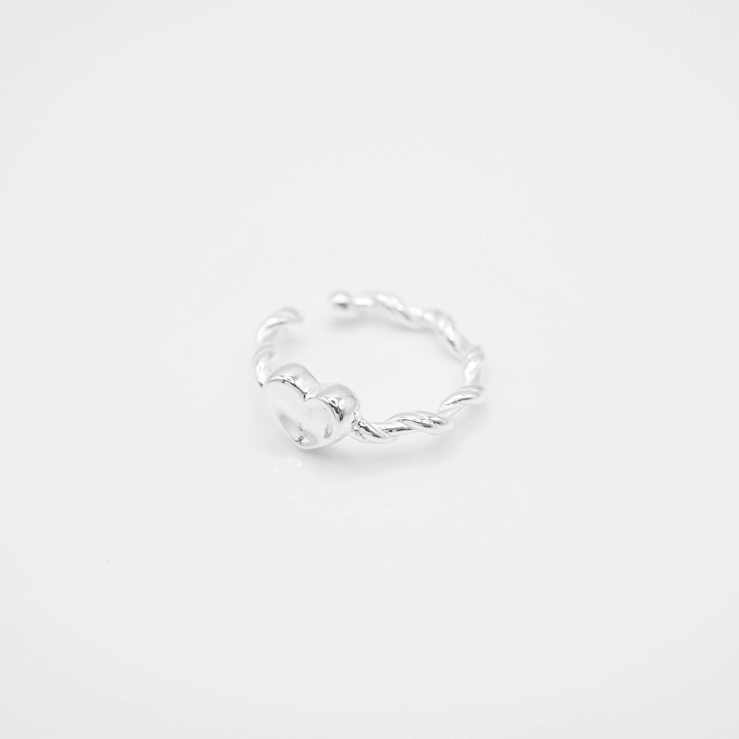 925 925 Sterling Silver Concave Heart Twisted Ear Cuff 925-925-sterling-silver-concave-heart-twisted-ear-cuff