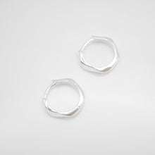Load image into Gallery viewer, 925純銀|曲線耳扣 Curved Hoop Earrings|E377