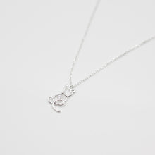 Load image into Gallery viewer, 925 sterling silver kitten heartbeat necklace with adjustable extension chain. childlike style,beautiful gift,shiny accessories,suitable for any occasion,anniversary surprise.925 純銀心動小貓項鍊,簡約可愛,適合各種場合配戴,加分首飾,貓咪項鍊,周年禮物驚喜,畢業禮物,生日禮物首選。