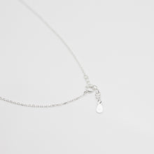 Load image into Gallery viewer, 925 sterling silver kitten heartbeat necklace with adjustable extension chain. childlike style,beautiful gift,shiny accessories,suitable for any occasion,anniversary surprise.925 純銀心動小貓項鍊,簡約可愛,適合各種場合配戴,加分首飾,貓咪項鍊,周年禮物驚喜,畢業禮物,生日禮物首選。