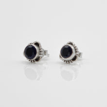 Load image into Gallery viewer, Elegant, beautiful 925 sterling silver natural sapphire earrings with Hypoallergenic earrings post. Deep blue stone color with anti silver finishing with vintage feel, simple design for daily wearing, which is the best gift for birthday, new year, Valentine's Day and BFF. 925 純銀天然藍寶石耳環配抗敏感耳針,復刻設計,獨特高雅設計,適合出席重要場合,適合生日送禮,情人節,或母親節禮物。
