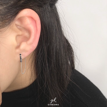 Load image into Gallery viewer, Elegant and Classic Design 925 Sterling Silver hypoallergenic earrings with Cubic Zirconia Chain dangling. Clear Crystal and Jet colour available. Best gift of valentine, birthday, mother's day and BFF. 925純銀排鑽垂鍊耳環,抗敏感耳環,氣質款式,獨特風格,聖誕交換禮物,時尚配件,聚會穿搭配件,適合出遊配戴。