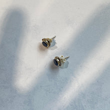 Load image into Gallery viewer, 925 sterling silver natural sapphire earrings Elegant, beautiful 925 sterling silver natural sapphire earrings with Hypoallergenic earrings post. Deep blue stone color with anti silver finishing with vintage feel, simple design for daily wearing, which is the best gift for birthday, new year, Valentine's Day and BFF. 925 純銀天然藍寶石耳環配抗敏感耳針,復刻設計,獨特高雅設計,適合出席重要場合,適合生日送禮,情人節,或母親節禮物。