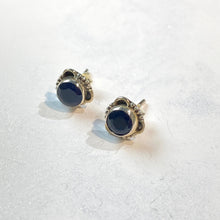 Load image into Gallery viewer, 925 純銀天然切面藍寶石耳環 925 sterling silver natural sapphire earrings Elegant, beautiful 925 sterling silver natural sapphire earrings with Hypoallergenic earrings post. Deep blue stone color with anti silver finishing with vintage feel, simple design for daily wearing, which is the best gift for birthday, new year, Valentine's Day and BFF. 925 純銀天然藍寶石耳環配抗敏感耳針,復刻設計,獨特高雅設計,適合出席重要場合,適合生日送禮,情人節,或母親節禮物。