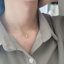 Load image into Gallery viewer, Wearing Ginkawa 925 sterling silve raindrop necklace with adjustable extension chain. Mini cute, simple style, suitable for everyone, best gift for birthday, Mother's day, BFF or graduation gift. 925 純銀愛水滴項鏈,適合雨天,適合日常配戴,適合生日送禮,風格簡約好搭配。