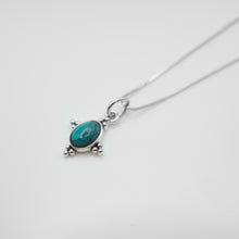 Load image into Gallery viewer, Ginkawa nature gems necklace with adjustable extension chain. Beautiful color and easy match with your daily dress. The best gift of birthday, new year, BFF and mother's day gift. 925 純銀天然水晶項鍊,能夠帶來正能量,適合生日送禮或自用, 每一條都是獨一無二,能帶來正能量提升財富運及人緣,減壓力及令人平和的力量等多重功效,最佳的節日禮物,閨蜜禮物,生日及情人節禮物。彈力線設計,可調節長度,簡單高貴又易佩搭,適合經常配戴。