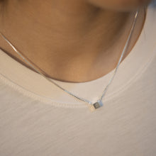 Load image into Gallery viewer, 925 sterling silver ice cube necklace with adjustable extension chain. simple design,Perfect gift BFF,daily jewelry,unique design,unisex accessories,FashionJewelry.925 純銀冰塊項鍊,簡約迷人,率性風格,犒賞自己的禮物,適合日常穿搭,適合出門旅行配件,女人節禮物,適合生日送禮。