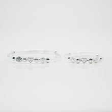 Load image into Gallery viewer, 999 sterling silver parent-child LOVE bracelet skin-friendly and gentle suitable for babies.parent-child gift,Children's day gift,for mother and child,wear every day,classic design,mother's Day.999 親子愛心手鐲手鐲,親膚不易過敏,親子首飾,兒童節禮物,紀念禮物,母親節禮物,兒童生日禮物首選,彌月禮物。