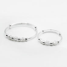 Load image into Gallery viewer, 999 sterling silver parent-child LOVE bracelet skin-friendly and gentle suitable for babies.parent-child gift,Children's day gift,for mother and child,wear every day,classic design,mother's Day.999 親子愛心手鐲手鐲,親膚不易過敏,親子首飾,兒童節禮物,紀念禮物,母親節禮物,兒童生日禮物首選,彌月禮物。