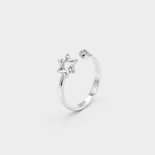 Load image into Gallery viewer, 925 sterling silver hollow hexagram open ring with adjustable size.
unique design,Minimalist style,christmas gift exchange,suitable for any occasion.
925 純銀鏤空六芒星開口戒，簡約獨特，氣質迷人，情人節禮物推薦，穿搭必備飾品，畢業禮物首選，甜蜜約會穿搭

