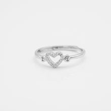 Load image into Gallery viewer, 925 sterling silver fairytale heart ring with adjustable size.
Romantic aesthetic ,Princess core,Valentine's Day gift for her,Everyday jewelry,FashionJewelry.925 純銀童話愛心開口戒，日系甜美，閨蜜對戒，百搭銀飾，告白禮物推薦，夢幻感飾品。

