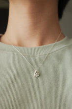 Load image into Gallery viewer, 925 sterling silver angel's tear necklace with adjustable extension chain,beautiful gift,romantic style,shiny accessories,best gift for birthday,anniversary surprise.925 純銀天使眼淚項鍊 ，溫柔浪漫，細緻動人，情人節禮物推薦，母親節禮物首選，送給她的禮物，生日驚喜 ，小資輕奢禮物。
