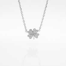 Load image into Gallery viewer, 925 sterling silver four-leaf heart clover necklace with adjustable extension chain.meaningful gift,gift for her,wear every day,funky design,FashionJewelry,suitable for any occasion.925 純銀愛心幸運草項鍊，甜蜜約會搭配，母親節心意，送給摯友的貼心選擇，高級質感，姊妹聚會穿搭，浪漫禮物。

