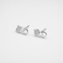 Load image into Gallery viewer, 925 sterling silver Hypoallergenic it’s suitable for sensitive skin.
popular style,shiny accessories,suitable for girls,trendy design,birthday gift.
925純銀優雅水鑽貓耳環 ，貓咪飾品，婚禮穿搭，甜蜜約會穿搭，母親節禮物推薦，交換禮物推薦，生日禮物首選，任何場合都可以配戴。


