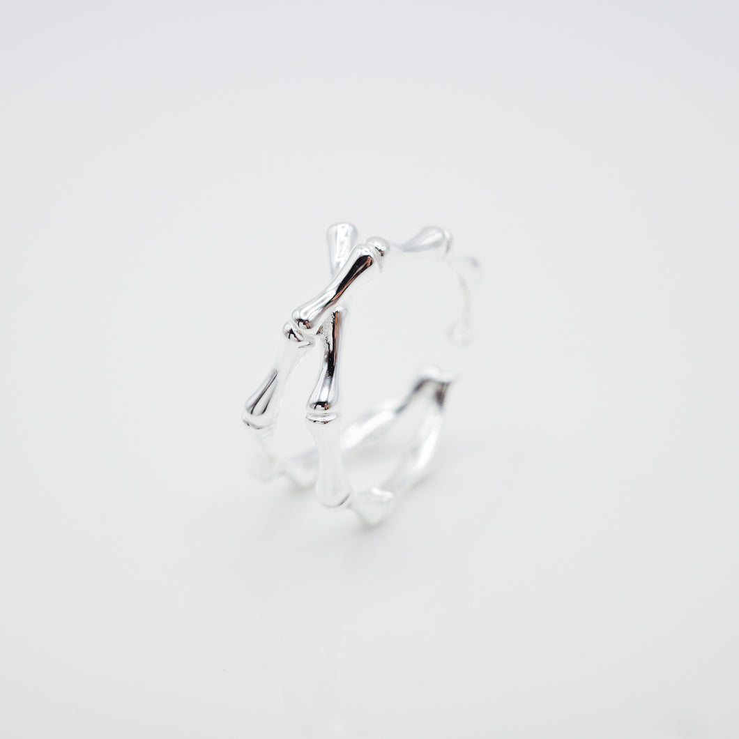 925 sterling silver cross bamboo knot ring open ring with adjustable size. special day gift,daily wear,for lover,trendy design,unisex accessories,anniversary surprise.925 交叉竹節開口戒，中性戒指，精緻時尚，新年禮物，情人節禮物，出遊穿搭，男生生日禮物推薦，經典款式。