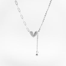 Load image into Gallery viewer, 925 sterling silver draped heart splicing necklace with adjustable extension chain.
popular style,elegant style,suitable for traveling,Modern simplicity,best gift for birthday.
925純銀垂墜心拼接項鍊，時尚獨特，交換禮物推薦，送給朋友的禮物，生日禮物首選，精緻質感，不退流行的經典款，母親節禮盒。


