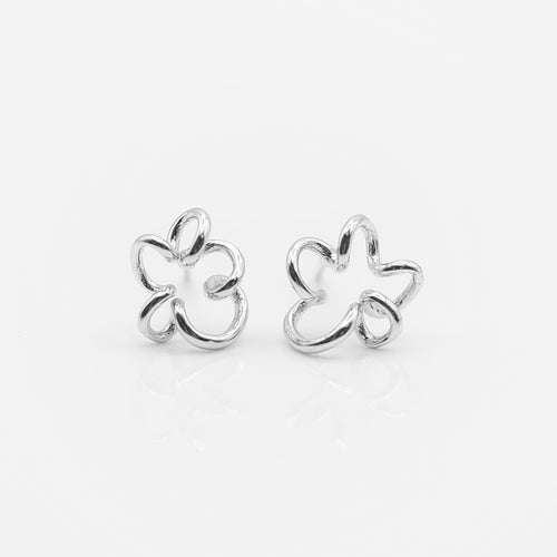 925 sterling silver Hypoallergenic it’s suitable for sensitive skin.
Beautiful design,popular style,cute accessories,Romantic surprise,suitable for any occasion.925純銀捲捲線條花耳環，簡約可愛，日常百搭，犒賞自己的禮物，七夕情人節禮物，適合約會穿搭。
