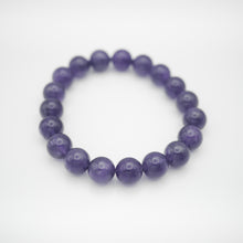 Load image into Gallery viewer, Amethyst Bracelet with beautiful deep purple color. Everyone piece is unique. Best gift for your best friend/ BFF, birthday gift, valantine&#39;s day gift and daily wear. 天然紫水晶手鏈， 每一條都是獨一無二深紫色色彩，紫水晶能提升人緣，感壓力及令人平和的力量，最佳的節日禮物，閨蜜禮物，生日及情人節禮物。彈力線設計，可調節長度，簡單易佩搭，適合經常配戴。
