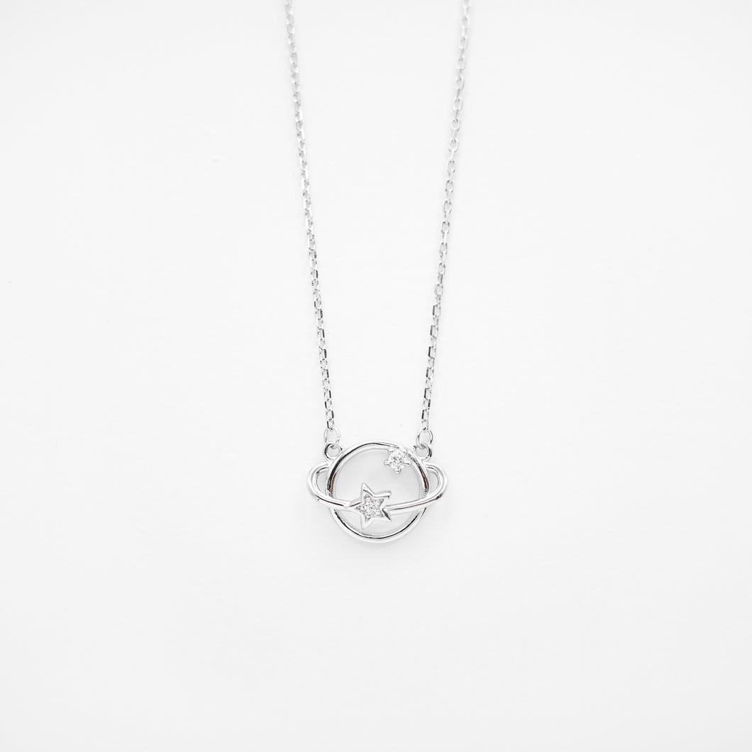 925 sterling silver sparkling planet necklace with adjustable extension chain. best gift for birthday,for best friend,Teacher’s Day gift,suitable for traveling,anniversary surprise.925 純銀小星球項鍊，簡約精緻，童趣項鍊，適合天天配戴，簡約風格日常好搭配，適合情人節送禮，閨蜜禮物。