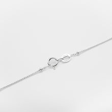 Load image into Gallery viewer, 925 sterling silver starburst cross necklace is meaningful and belief. elegant style,beautiful accessories,dainty Jewelry,meaningful gift,Double Seventh Festival.925 純銀星芒十字架項鍊，有意義的禮物，教會項鍊，閃亮精緻，優雅氣質，是和重要場合穿搭，紀念送禮首選。
