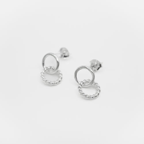 925 sterling silver Hypoallergenic it’s suitable for sensitive skin. classic design,childlike style,FashionJewelry,gift for her,sweet and delicate,anniversary surprise.925純銀可頌甜甜圈耳環 ，抗敏感耳環，送給好朋友的禮物，約會穿搭，日常配件，可愛精緻風格，百搭配件。