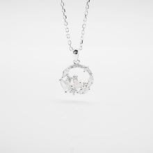Load image into Gallery viewer, 925 sterling silver opal wreath necklace with adjustable extension chain. christmas accessories,FashionJewelry,unique design,suitable for traveling,christmas gift exchange.925 花圈蛋白石項鍊，聖誕飾品，聖誕交換禮物，優雅氣質，約會穿搭，閨蜜禮物，交歡禮物推薦，母親節禮物。+
