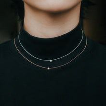 Load image into Gallery viewer, 925 sterling silver tiny crystal necklace is a popular style that is simple. classic design,elegant style,popular style,shiny accessories,Perfect gift BFF,suitable for girls.925純銀輕奢迷你水鑽項鍊，簡約時尚，優雅氣質，百搭配件，日常休閒穿搭，母親節禮物，精緻生日禮物。
