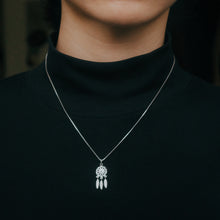 Load image into Gallery viewer, 925 sterling silver dream catcher necklace classic fashion design. funky design, popular style, beautiful accessories, mother&#39;s Day, anniversary, best gift for birthday. 925 純銀捕夢網項鏈，美夢成真項鍊，適合送禮，畢業禮物，祝福禮物，適合日常配戴，適合出遊旅行，有意義的禮物。
