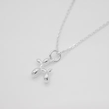 Load image into Gallery viewer, 925 sterling silver balloon puppy necklace is a popular style that is simple and sparkling. cute accessories,popular style,funky design,for best friend,special day gift,graduation gift,best gift for birthday.925 純銀氣球狗狗項鍊，熱門款式，閨蜜禮物，兒童節禮物，適合聚會穿搭，適合出席重要場合，畢業禮物，可愛風格。
