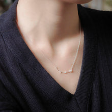Load image into Gallery viewer, 925 sterling silver rose mussel pearl necklace with adjustable extension chain. Fashion Jewelry Gift,popular style,temperament fashion,wedding Jewelry,suitable for girls.925純銀玫瑰小珍珠項鍊，閨蜜禮物，質感氣質，婚禮飾品，告白禮物，生日送禮推薦，情人節驚喜，母親節禮物。
