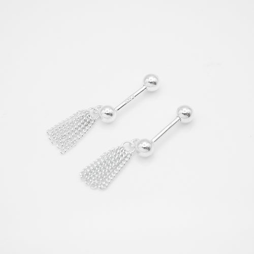 925 sterling silver Hypoallergenic it’s suitable for sensitive skin.
trendy design,popular style,elegant style,mother's Day,Perfect gift BFF,anniversary surprise.925純銀氣質流蘇轉珠耳環，抗敏感耳環，優雅氣質，精緻簡約，百搭配件，犒賞自己的禮物，適合約會穿搭，情人節禮物推薦。