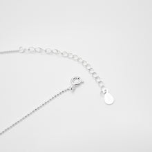 Load image into Gallery viewer, 925 sterling silver paperclip single bead necklace with adjustable extension chain. FashionJewelry,trendy design,popular style,woman’s day,anniversary,Perfect gift for BFF.925 純銀銀珠流蘇項鍊 ，率性風格，日常搭配，百搭配件，適合約會穿搭，犒賞自己的禮物，簡約細緻，適合出席重要場合。
