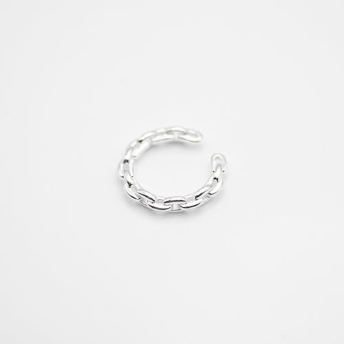 925 sterling silver ear cuff no need to piercing hole. wear every day,personalized gift,classic design,FashionJewelry,everyone can wear,suitable for traveling.925 純銀細鎖鍊耳骨夾，無耳洞可戴，簡約好搭配，不限男女都可配戴，個性風格，日常配件，旅行、約會穿搭加分單品。