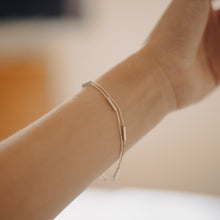 Load image into Gallery viewer, 925 sterling silver cubic rectangular strips bracelet with adjustable extension chain. unisex accessories,popular style,graduation gift,wear every day,Perfect gift for BFF,Teacher’s Day gift.925 純銀雙層方條手鍊，簡單百搭，日常風格，約會穿搭，可天天配戴，紀念日禮物，適合生日送禮，夏季飾品。
