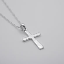 Load image into Gallery viewer, 925純銀光面十字架項鍊 925 Sterling Silver Glossy Cross Necklace
