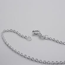 Load image into Gallery viewer, 925純銀經典十字架項鍊 925 Sterling Silver Rhombic Cross Necklace. Best Gift for your BFF, birthday, mother&#39;s day and x&#39;mas.
