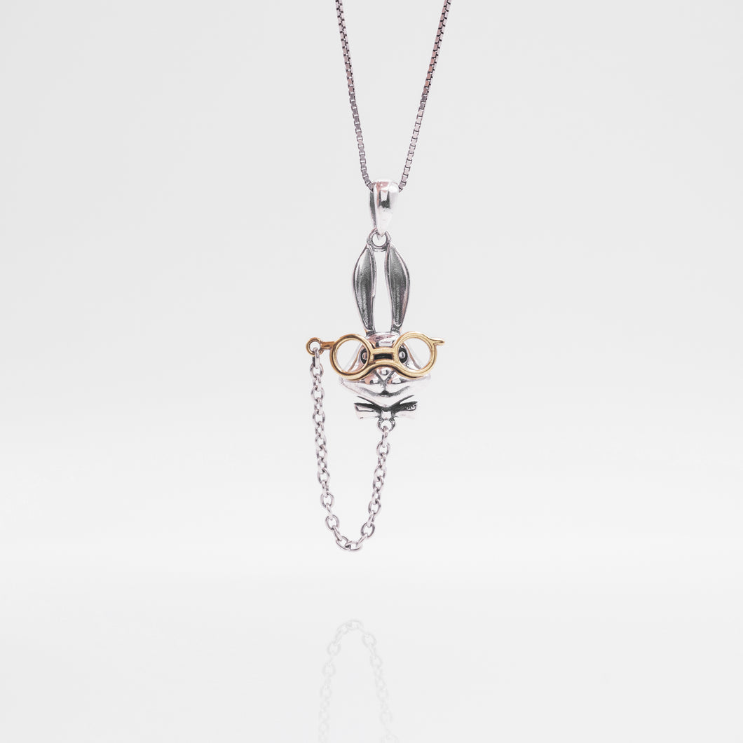 925 sterling silver funny rabbit necklace childlike and unique retro design. cute accessories,unique design,special day gift,for best friend,popular style,suitable for traveling.925 純銀搞怪長耳兔項鍊，獨特禮物，時尚風格，簡單易搭配，復古童趣款式，適合送禮，畢業禮物，犒賞自己的禮物，出遊旅行配件。
