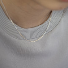 Load image into Gallery viewer, Beautiful Classic 925 sterling silver Chain for daily wear, party accessories, best gift for birthday,Valentine&#39;s Day,classic design,women’s day. This is the best gift for Mother&#39;s day and birthday. 925 純銀經典圓弧素項鍊，時尚百搭款式，獨特風格，適合日常搭配，情人節禮物，畢業禮物，高級質感好搭配。
