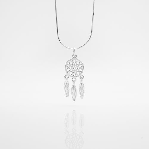 925 sterling silver dream catcher necklace classic fashion design. funky design, popular style, beautiful accessories, mother's Day, anniversary, best gift for birthday. 925 純銀捕夢網項鏈，美夢成真項鍊，適合送禮，畢業禮物，祝福禮物，適合日常配戴，適合出遊旅行，有意義的禮物。