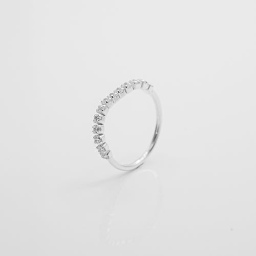 925 sterling silver crystal chain ring available in a variety of sizes. wedding Jewelry,elegant style,unique design,premium gift,gift for her,shiny accessories,Chinese Valentine's Day.925 純銀氣質水鑽鍊戒，多種尺寸戒指，氣質高雅風格，特別的設計，閨蜜禮物，適合日常穿搭，適合出席重要場合，母親節禮物，情人節禮物。