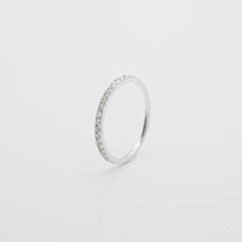 Load image into Gallery viewer, 925 sterling silver row crystal ring available in a variety of sizes. This will be the best gift for Christmas, delicate gift,sisters gift idea,wear every day,gift for her,classic design,shiny accessories.925 純銀排鑽戒指，水鑽尾戒，氣質加分飾品，百搭配件，周年紀念禮物，伴娘禮物，簡約氣質好搭配。
