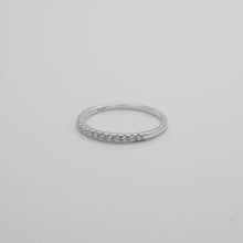 Load image into Gallery viewer, 925 sterling silver row crystal ring available in a variety of sizes. This will be the best gift for Christmas, delicate gift,sisters gift idea,wear every day,gift for her,classic design,shiny accessories.925 純銀排鑽戒指，水鑽尾戒，氣質加分飾品，百搭配件，周年紀念禮物，伴娘禮物，簡約氣質好搭配。
