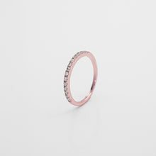 Load image into Gallery viewer, 925 sterling silver row crystal ring available in a variety of sizes. This will be the best gift for Christmas, delicate gift,sisters gift idea,wear every day,gift for her,classic design,shiny accessories.925 純銀排鑽戒指，水鑽尾戒，氣質加分飾品，百搭配件，周年紀念禮物，伴娘禮物，簡約氣質好搭配。
