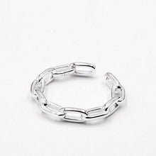 Load image into Gallery viewer, 925 純銀戒指（尺寸可以調較）Beautiful 925 Sterling Silver with shinny silver color which is perfect fix with your daily mix &amp; match. Open Ring with adjustable size. Best gift of birthday, BFF and new year holiday.
